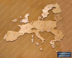 Лазерная резка политической карты Европы из фанеры 6мм